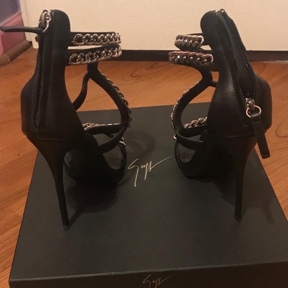 Giuseppe Zanotti Silver Chained Black Sandal Heel - Picture 4 of 5
